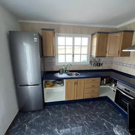 Claudia Puertito De Adeje - 2 Bedrooms, 70mq, On The アデヘ