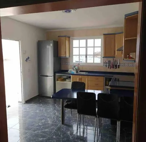 Claudia Puertito De Adeje - 2 Bedrooms, 70mq, On The Апартаменты Адехе